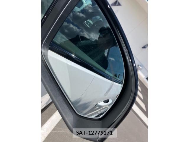 Volvo XC40 2021-09 8686877-6
