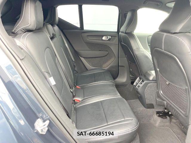 Volvo XC40 2021-10 8746681-9