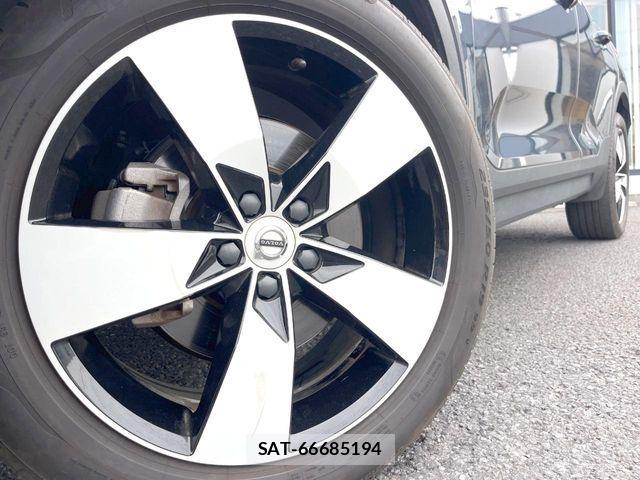 Volvo XC40 2021-10 8746681-13