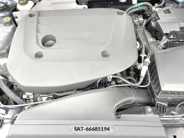 Volvo XC40 2021-10 8746681-18