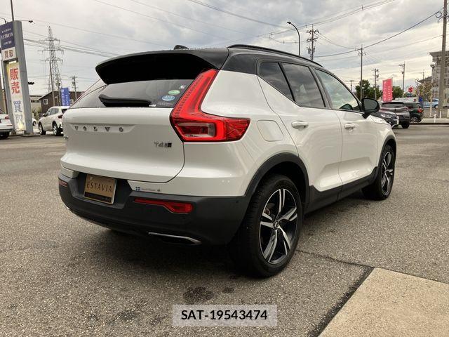 Volvo XC40 2020-04 8746680-2