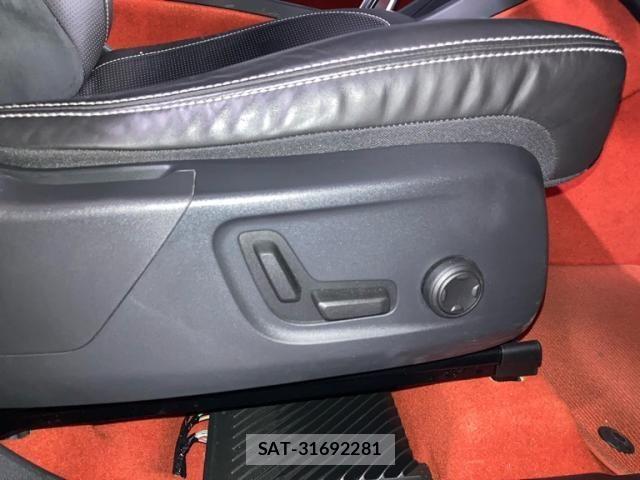Volvo XC40 2020-07 8782536-12