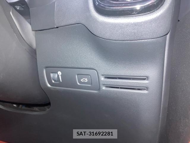 Volvo XC40 2020-07 8782536-15