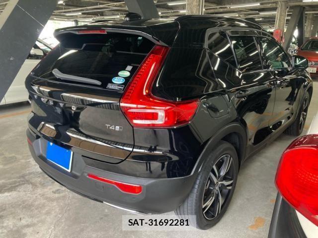 Volvo XC40 2020-07 8782536-4