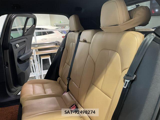 Volvo XC40 2021-01 8797872-24