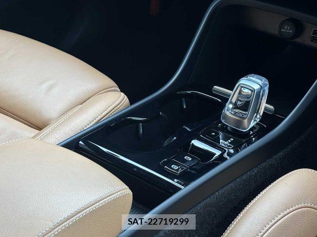 Volvo XC40 2022-03 8797869-10