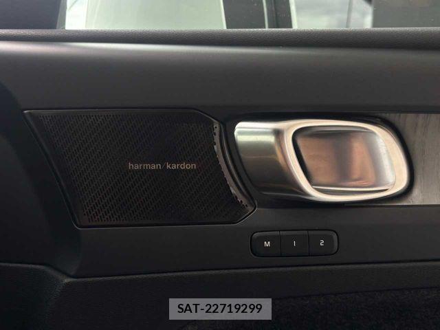 Volvo XC40 2022-03 8797869-17