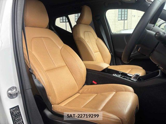 Volvo XC40 2022-03 8797869-19