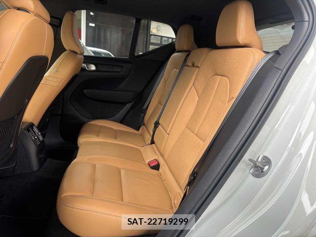 Volvo XC40 2022-03 8797869-22