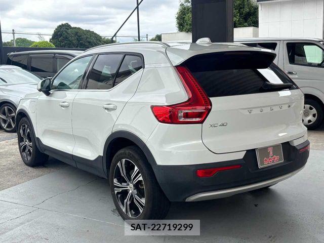 Volvo XC40 2022-03 8797869-28