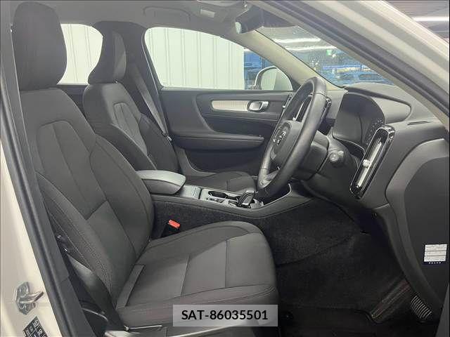 Volvo XC40 2021-07 8797870-10