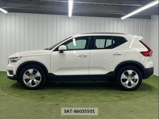 Volvo XC40 2021-07 8797870-16