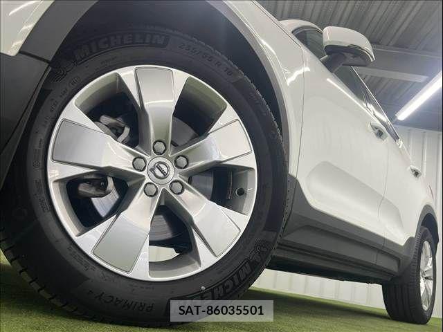 Volvo XC40 2021-07 8797870-18