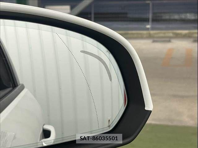 Volvo XC40 2021-07 8797870-5