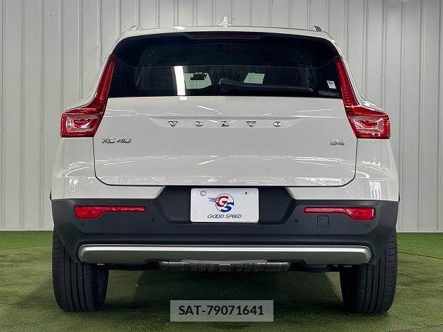 Volvo XC40 2021-09 8797871-15