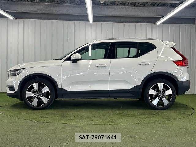 Volvo XC40 2021-09 8797871-16