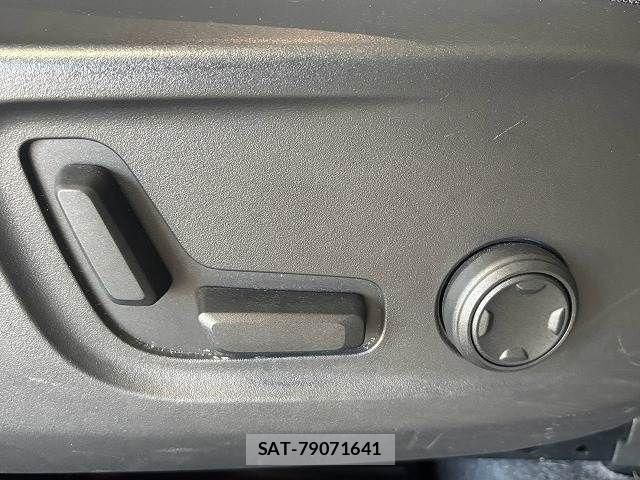 Volvo XC40 2021-09 8797871-6