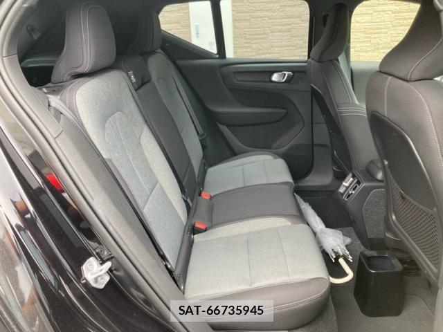 Volvo XC40 2021-11 8832380-12