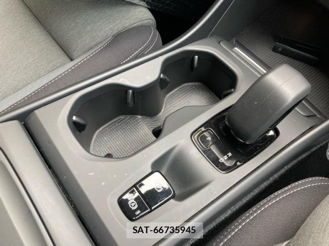 Volvo XC40 2021-11 8832380-20
