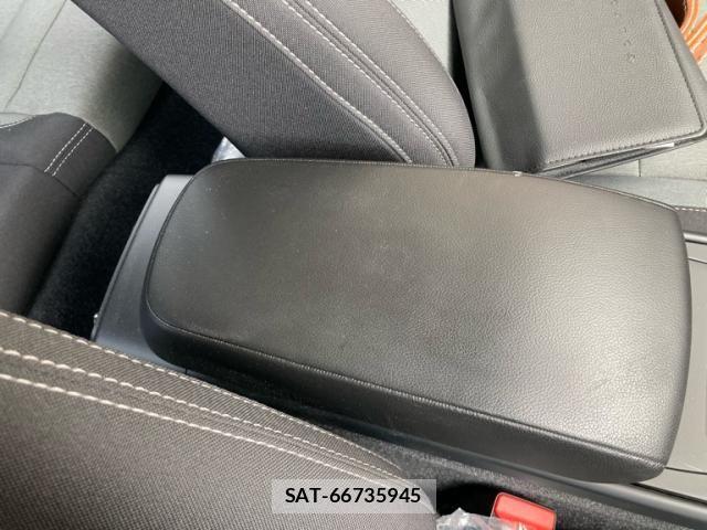 Volvo XC40 2021-11 8832380-21