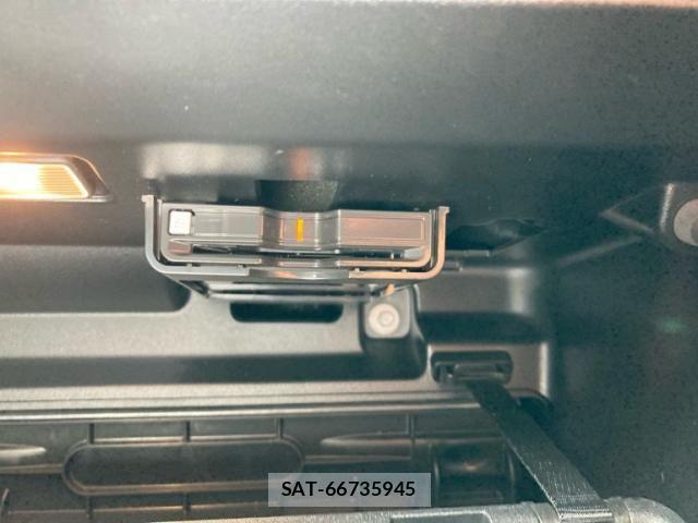 Volvo XC40 2021-11 8832380-23