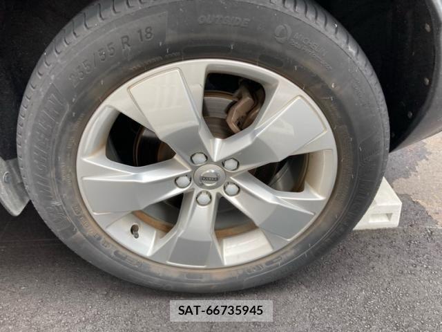 Volvo XC40 2021-11 8832380-7