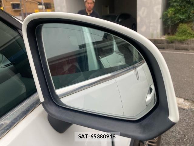 Volvo XC40 2019-09 8851016-9