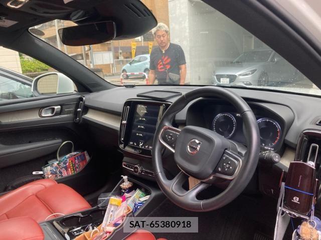 Volvo XC40 2019-09 8851016-10