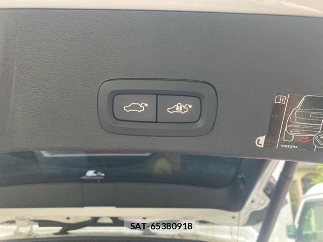 Volvo XC40 2019-09 8851016-15