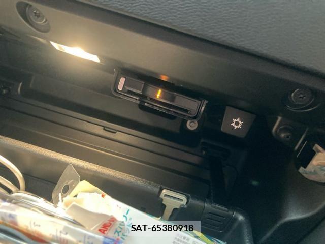 Volvo XC40 2019-09 8851016-25