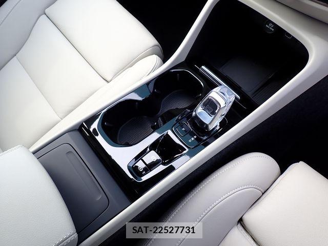 Volvo XC40 2023-12 8872367-20