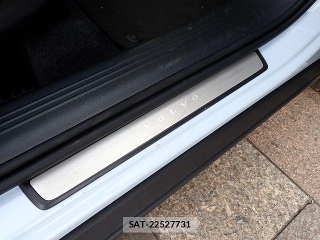 Volvo XC40 2023-12 8872367-25