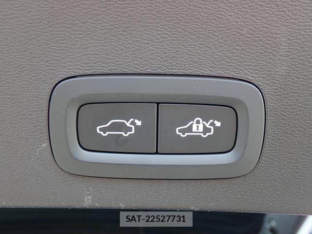 Volvo XC40 2023-12 8872367-29
