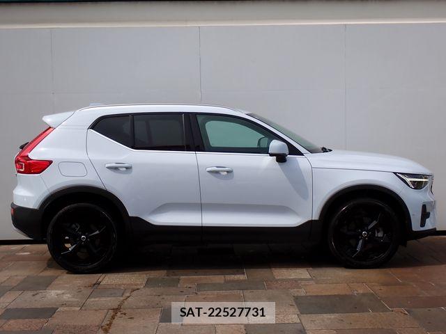 Volvo XC40 2023-12 8872367-4