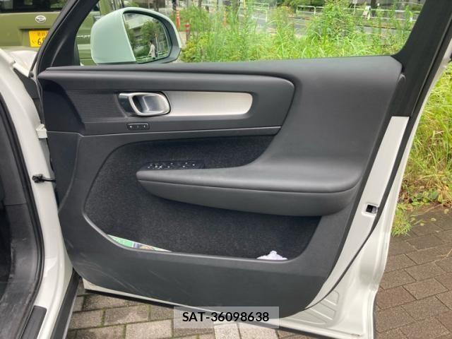 Volvo XC40 2020-03 8882857-11