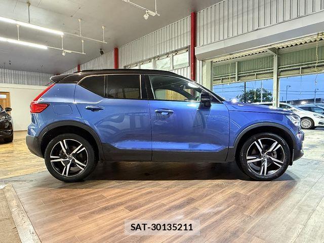 Volvo XC40 2021-02 8882856-9