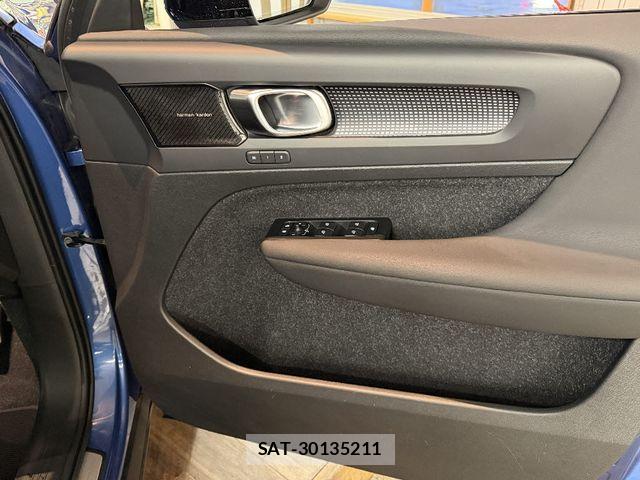Volvo XC40 2021-02 8882856-28