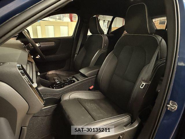Volvo XC40 2021-02 8882856-4