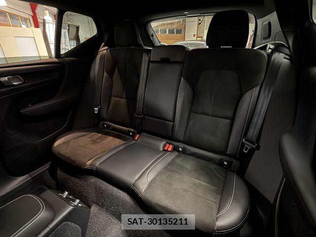 Volvo XC40 2021-02 8882856-5