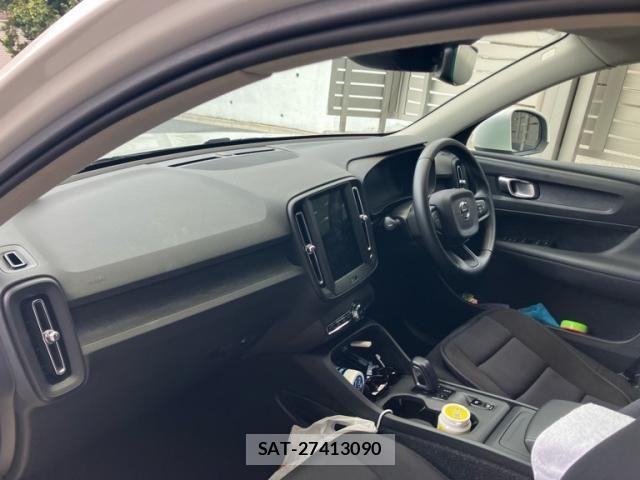 Volvo XC40 2018-11 8882859-9