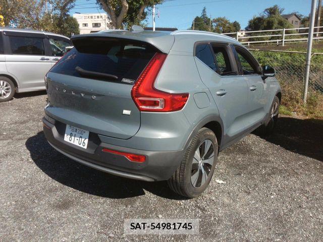 Volvo XC40 2021-09 8882851-2