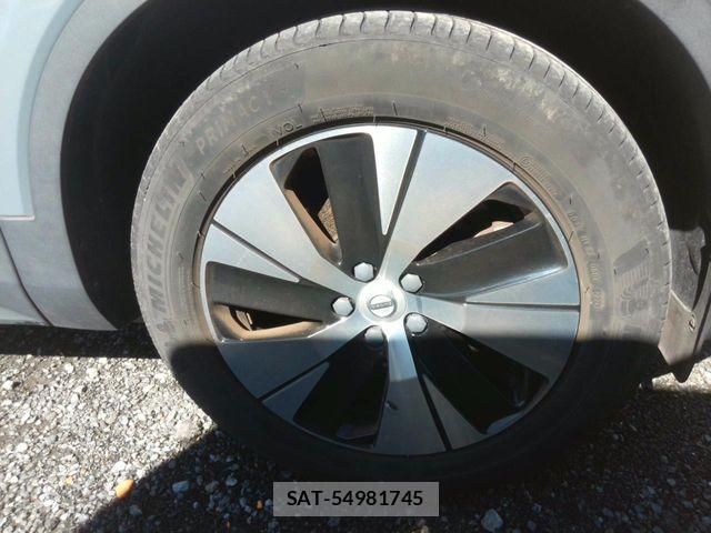 Volvo XC40 2021-09 8882851-5