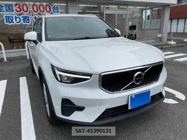 Volvo XC40 2024-10 8882854-0