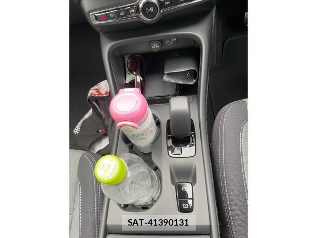 Volvo XC40 2024-10 8882854-14