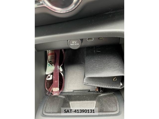 Volvo XC40 2024-10 8882854-15