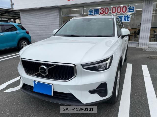 Volvo XC40 2024-10 8882854-1
