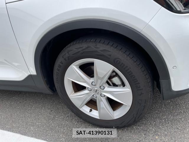 Volvo XC40 2024-10 8882854-22