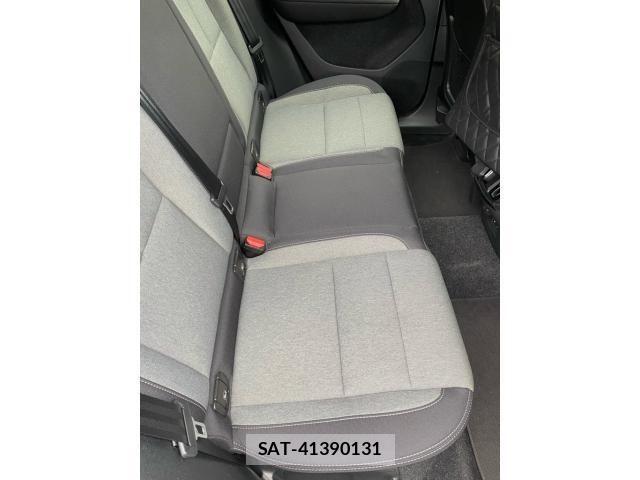 Volvo XC40 2024-10 8882854-7