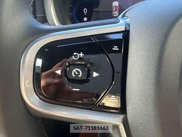 Volvo XC60 2021-12 708384-16