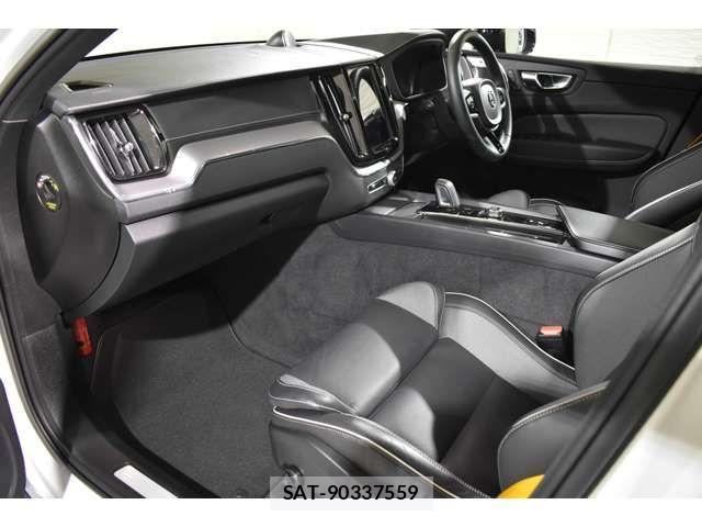 Volvo XC60 2021-10 798240-16